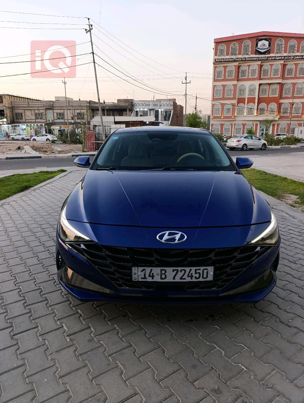 Hyundai Elantra